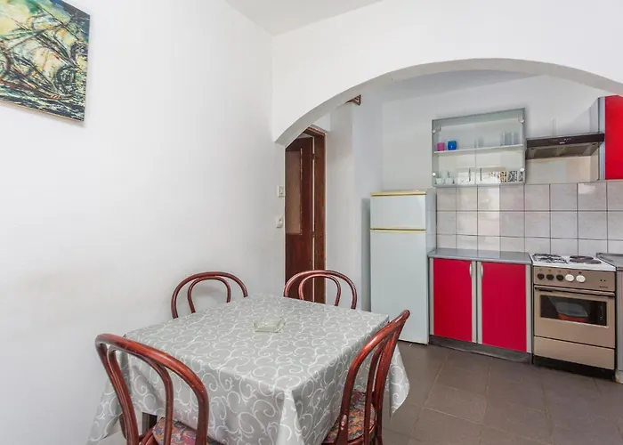 2 Bedroom Awesome In * ニヴィーチェ