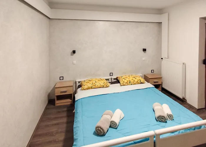 2 Bedroom Awesome In *