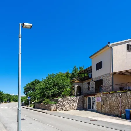 2 Bedroom Awesome In * Njivice