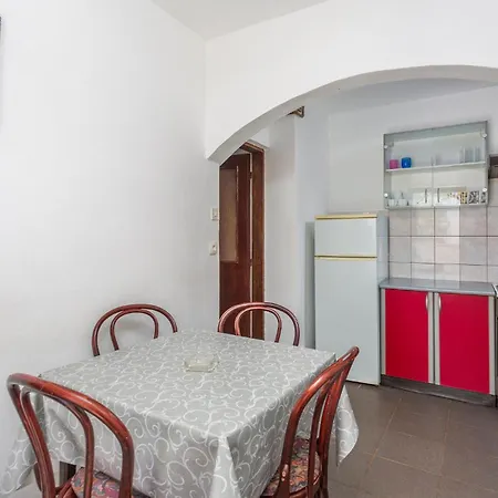 2 Bedroom Awesome In * Njivice