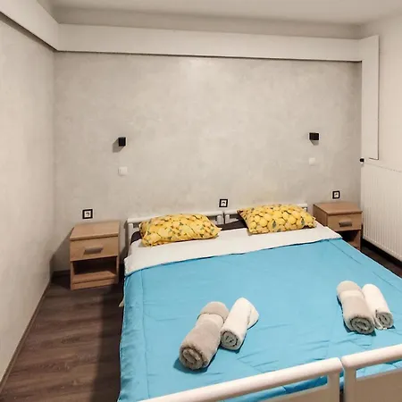 2 Bedroom Awesome In *